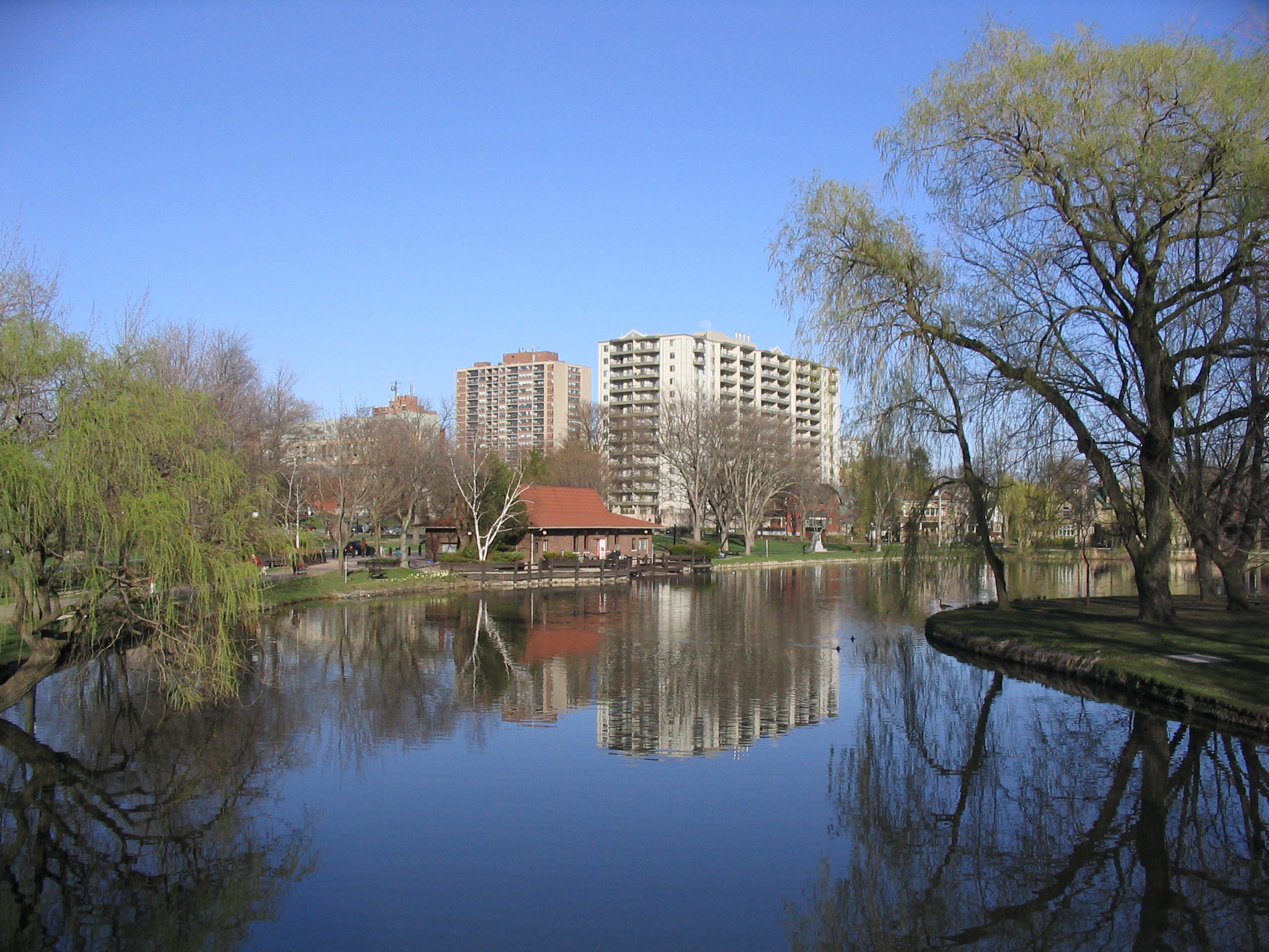 Victoria-park-kitchener-lake